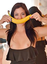 LittleTits, Janesa Banana To Model